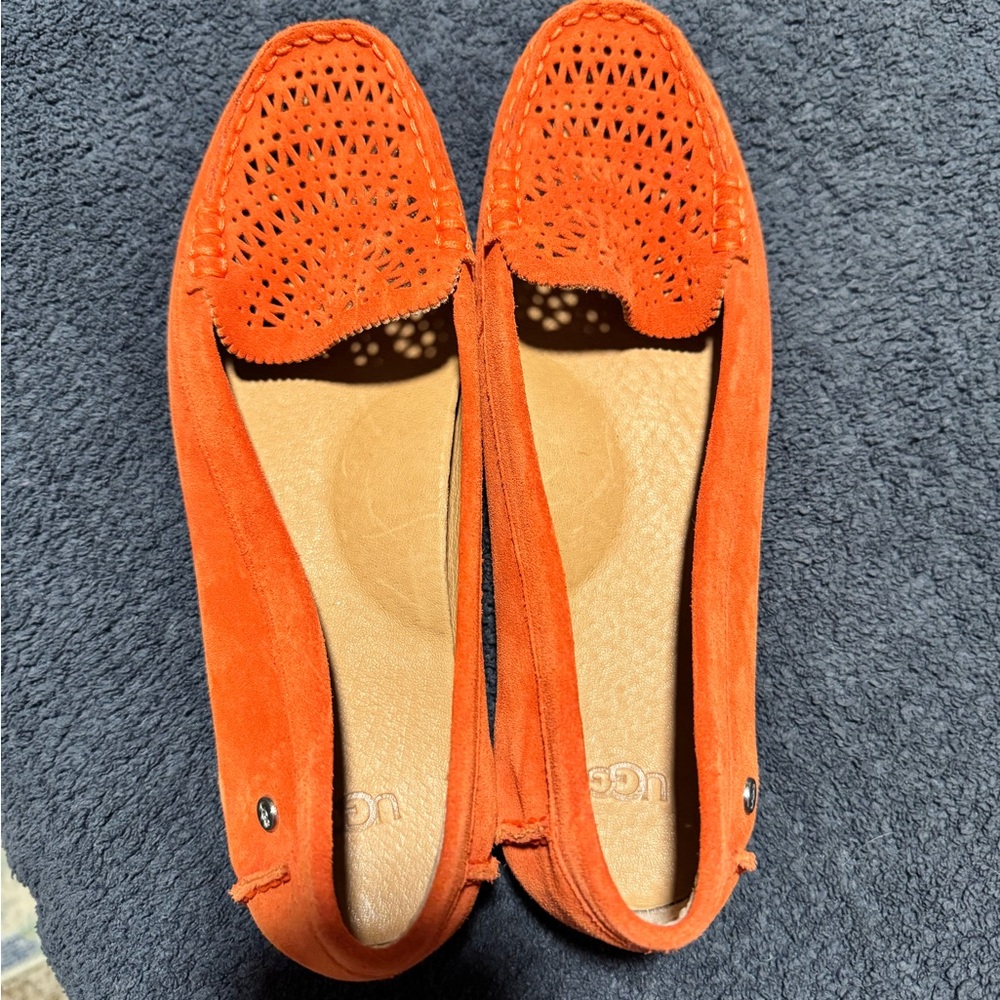 UGG Orange Suede Claire Loafer Driving Flats Moccasins size 10